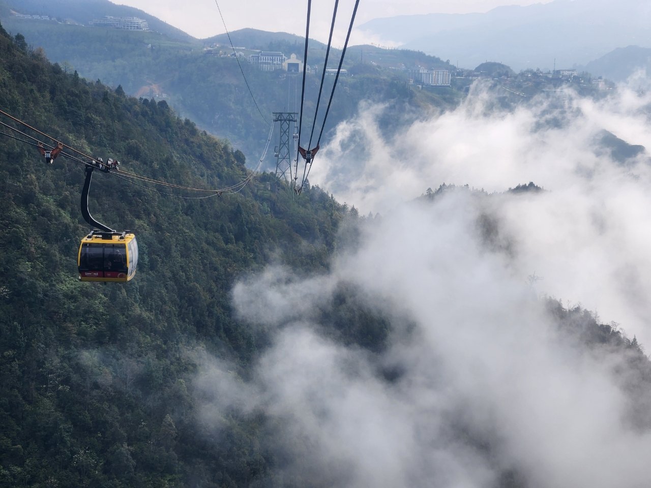 10-Day Cao Bang, Ban Gioc & Ha Giang Cycling Tour